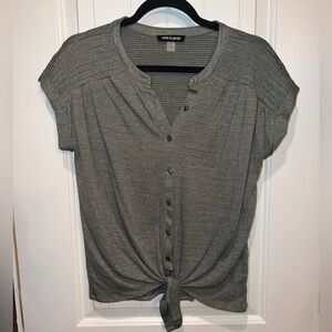 Cable & Gauge Olive Green Button-Front Tie Top